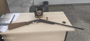 Imagem da notícia - PM apreende espingarda em comunidade ribeirinha no Tarumã