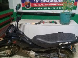 Imagem da notícia - Em Maués, polícia militar detém dois homens e apreende adolescente envolvidos em assaltos