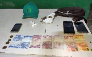 Imagem da notícia - Policiais militares da 10ª CIPM apreendem adolescentes com droga em Maués