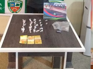 Imagem da notícia - Polícia Militar detém homem em posse de drogas no Monte das Oliveiras