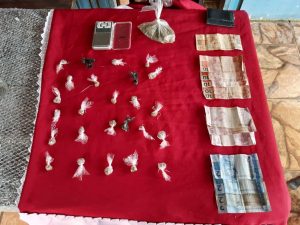 Imagem da notícia - Polícia Militar detém homem e adolescente com drogas e dinheiro em Rio Preto da Eva