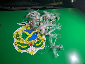 Imagem da notícia - Policiais militares da 6ª Cicom apreendem entorpecentes na zona norte