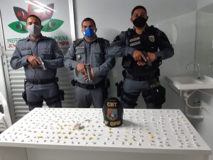 Imagem da notícia - Polícia Militar detém dois jovens com entorpecentes em Ipixuna