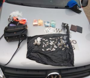 Imagem da notícia - Polícia Militar detém adolescente com drogas em Alvarães