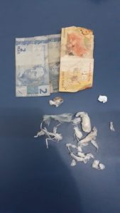 Imagem da notícia - Polícia Militar detém suspeitos por tráfico de drogas no município de Alvarães