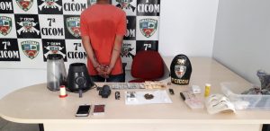 Imagem da notícia - Homem é detido por tráfico de drogas no bairro Crespo