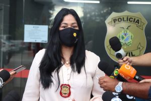 Imagem da notícia - Polícia prende jovem que induziu aborto e depois jogou o bebê no telhado