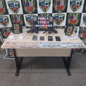 Imagem da notícia - Força Tática prende dois homens por tráfico de drogas no bairro Colônia Terra Nova