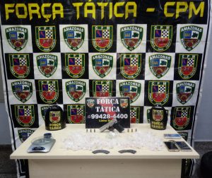 Imagem da notícia - Força Tática detêm dois homens com drogas e pistola no Alvorada