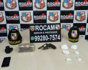 Imagem da notícia - Rocam detêm homem com revólver e drogas na zona leste