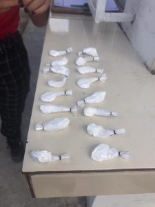 Imagem da notícia - Homens são detidos pela Polícia Militar por associação ao tráfico de drogas