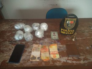 Imagem da notícia - Policiais militares da 8ª CIPM detêm homem com drogas no Careiro da Várzea