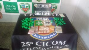 Imagem da notícia - Militares da 25ª Cicom detêm dois homens por tráfico de drogas