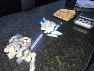 Imagem da notícia - Policiais da 6ª Cicom detêm dupla por tráfico de entorpecentes na zona norte