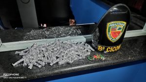 Imagem da notícia - Policiais militares da 8ª Cicom apreendem adolescente com drogas na zona oeste