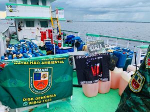 Imagem da notícia - PM apreende três embarcações por transporte irregular de combustível