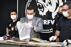 Imagem da notícia - Africanos são presos com carro e drogas avaliadas em R$ 8 milhões