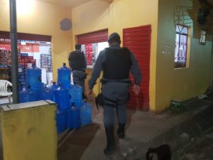 Imagem da notícia - Polícia Militar fecha bares por medida de prevenção à Covid-19