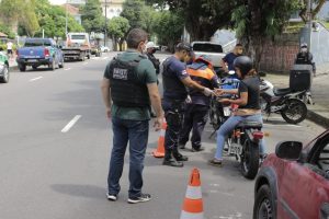 Imagem da notícia - Operação do Detran flagra 22 motoristas alcoolizados no fim de semana
