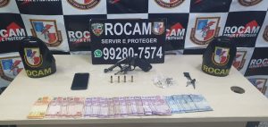 Imagem da notícia - PM detém homem por porte ilegal de arma de fogo e tráfico de drogas