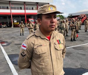 Imagem da notícia - Bombeiros alertam para cuidados durante brincadeira de empinar papagaio