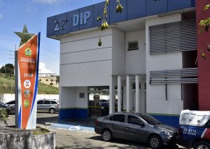 Imagem da notícia - Polícia Civil prende homem em cumprimento a mandado de prisão por tráfico de drogas, expedido em 2007