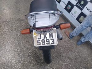 Imagem da notícia - PM detém homem em posse de motocicleta roubada, na zona leste