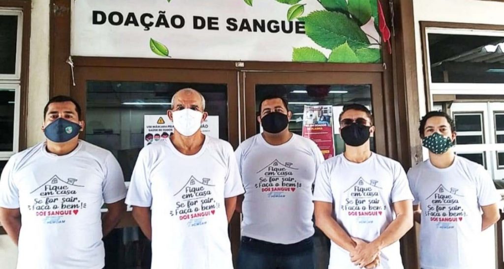 Policiais militares doam sangue no Hemoam para ajudar a manter estoque. FOTO: Divulgação/PMAM