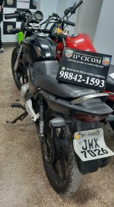 Imagem da notícia - Policiais da 11ª Cicom detêm foragido da Justiça com motocicleta roubada