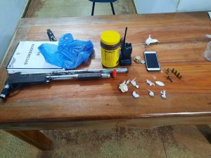 Imagem da notícia - Policiais do 2º BPM apreendem adolescente com arma de fogo