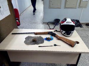 Imagem da notícia - Policiais da 20ª Cicom detêm homem por tráfico de drogas