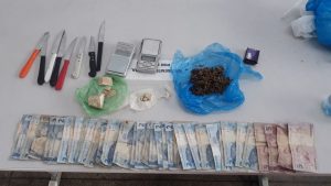 Imagem da notícia - Policiais militares da 24ª Cicom detêm quatro homens por tráfico de drogas