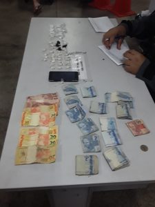 Imagem da notícia - Equipe da 24ª Cicom apreende drogas em hotel do Centro