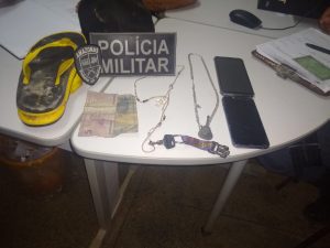 Imagem da notícia - PM detêm 2 homens por roubo em comunidade de Benjamin Constant