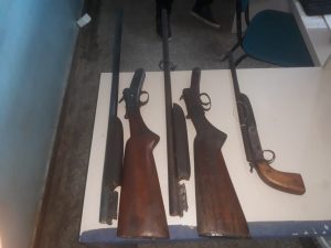 Imagem da notícia - Policiais militares detêm jovens com armas de fogo roubadas em Tefé