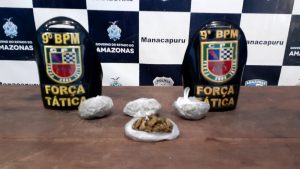 Imagem da notícia - PMs detêm homem com drogas no bairro União em Manacapuru
