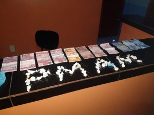 Imagem da notícia - PM apreende adolescente por tráfico de drogas em Guajará