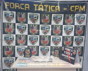 Imagem da notícia - Força Tática detém homem com drogas e dinheiro na zona oeste