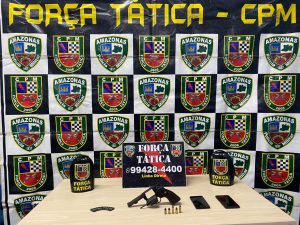Imagem da notícia - Força Tática detém mulher com arma de fogo na zona norte