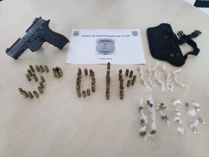 Imagem da notícia - PC apreende adolescente com drogas e arma de fogo, no bairro da Paz