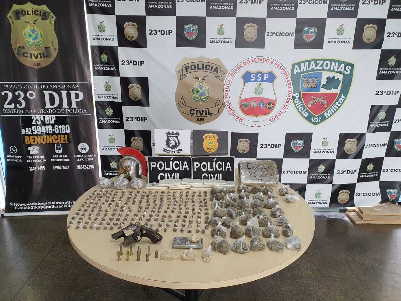 Drogas e materiais apreendidos