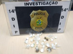 Imagem da notícia - Polícia Civil prende jovem comercializando drogas em via pública