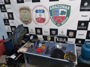 Imagem da notícia - PM apreende materiais suspeito de pertencer a grupo de piratas em Coari