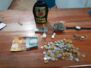 Imagem da notícia - Força Tática detém trio por tráfico de drogas no município de Itacoatiara
