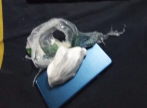 Imagem da notícia - 30ª Cicom apreende adolescente com drogas na zona leste