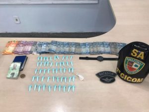 Imagem da notícia - PM detêm homem envolvido com o tráfico de drogas no bairro Crespo