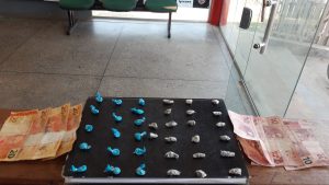 Imagem da notícia - Policiais do 8º GPM detêm homem por tráfico de entorpecentes