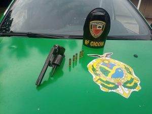 Imagem da notícia - Equipe da 8ª Cicom detém homem com arma de fogo na zona oeste