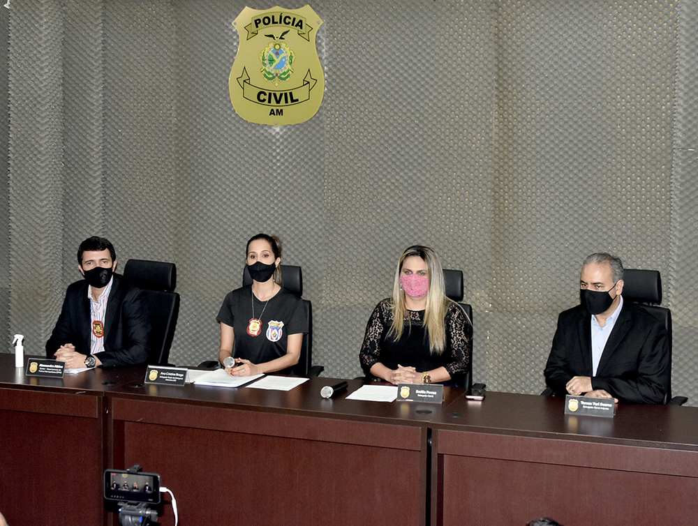 Operação contra pornografia infatil prende professor no Parque Dez