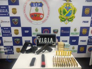 Imagem da notícia - Policiais da Base Arpão prendem homem por porte ilegal de arma de fogo